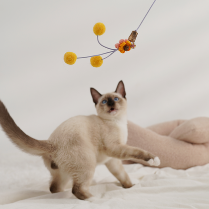 Hand made cat teaser – Yellow ball